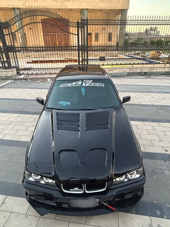 سلام عليكم للبيع بي ام محرك ٢٥ مسكر 
كير مكينه بجيس كفاله 
موديل ١٩٩٥ 
السياره جاهزه من كلشي تبريد ثلج سستم وكت شنايزر جاهزه من كلشي للاستفسار ‭***********‬
 السعر ٧٠ ورقه وبيه شي بسيط رقمه ديالى
