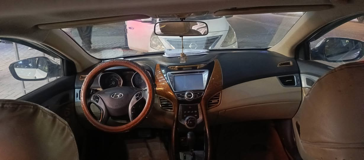 النترا خليجي 2014
محرك 1800
فتحه سقف 
امري شفط
كير محرك مكفولات بيهه صبغ الهلاله مال الجاملغ الخلفي عكس السائق وبيهه  طخه بسيطه ما مصلحهه بالهلاله الي مقابيلهه   السياره باسمي تحويل ثاني يوم 
السعر 125 وبيهه مجال بسيط حك الجيه 
***********
***********
مكان السياره الدوره
