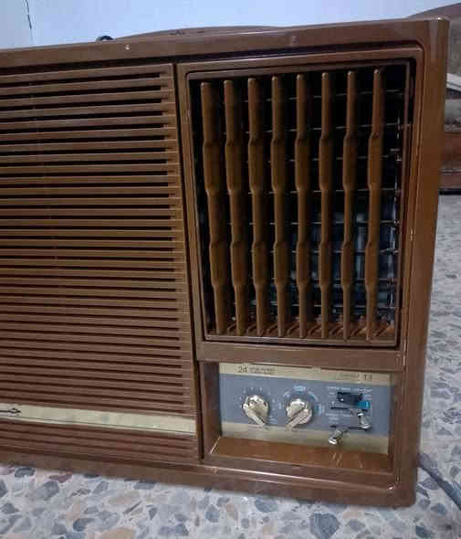 مكيف جنرال الياباني الاصلي 
الحجم طنين  
نسبة نظافة 95 بالمية 
شغال وتبريدة ثلج 
قرصة شركة أبد ما داخل تصليح 
تاخذه شرط الشغل مع ضمان 
العنوان بغداد الكمالية شارع الاصفر 
***********
بسعر جدا مناسب
