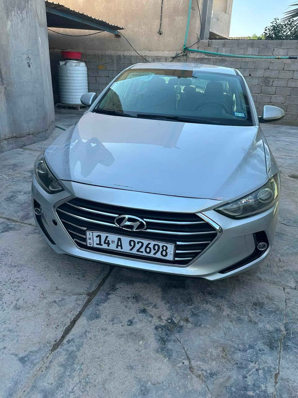 الانترا 2017 امريكي مكينه  2000دوش
السياره كامله من كلشي بيها بارد ونسبة غرق السعر 107$
البصره الزبير للاستفسار 
***********
