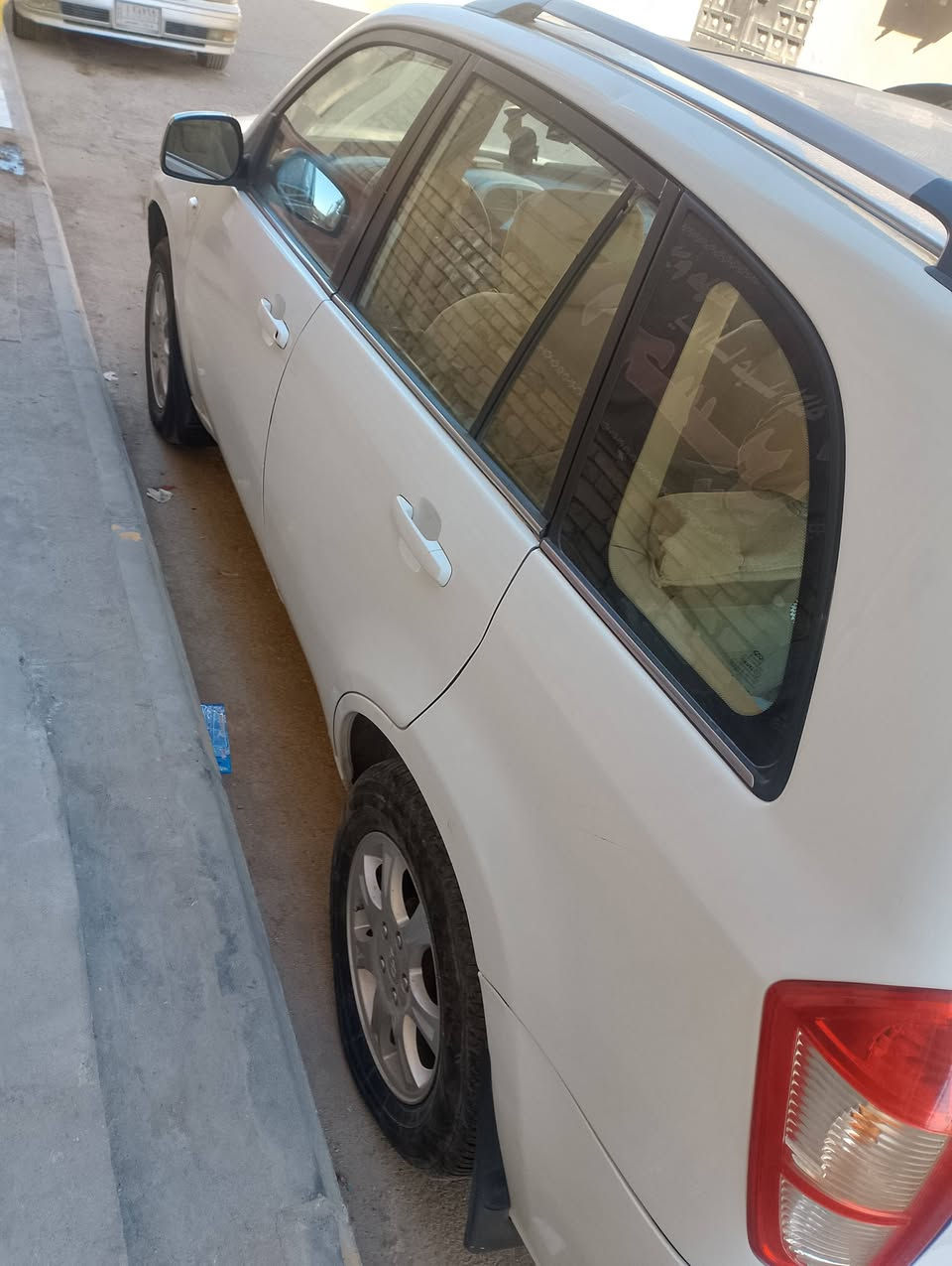 تيكو 2013
مكفولة من الضربة والتبديل 
بيها رشات تلكيط خياسات ابيع حزام 
مكينه 1800
كير كهربائي 
رقم نجف مشروع وطني تداور بأي محافظة 
فتحه تحكم ستيرن كامره شاشة اندرويد لايت زنون وباقي المواصفات معروفة 
السـعـر 50وبيـها مجـال 
ناصرية مركز 
***********
(ناقصها عينه وصينيه +تبريد)
