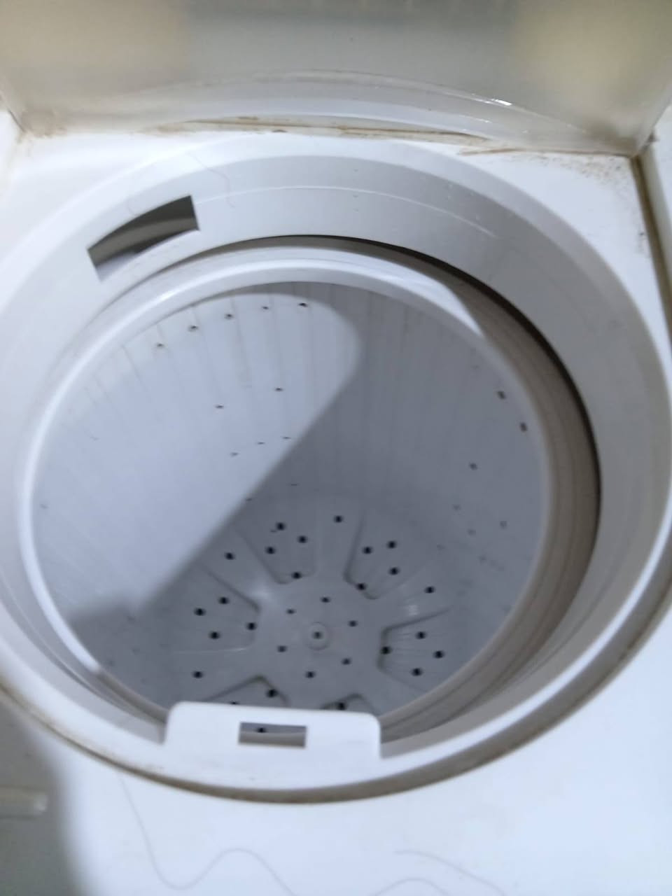 غساله للبيع حجم كبير سعره 70مراسله عالوتساب فقط***********
