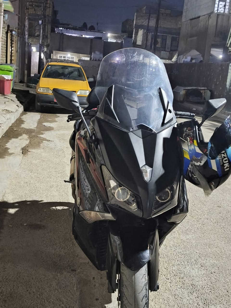 سلام عليكم
البيع تي ماكس 14
نازله من كلشي وكلاشي 
عليه صالنصه رياضي اصليه 
ماشي ٥٢
سعر ٤٦وبيه مجال 
كفاله عامه 
مكاني بغداد العبيدي 
رقمي ***********
