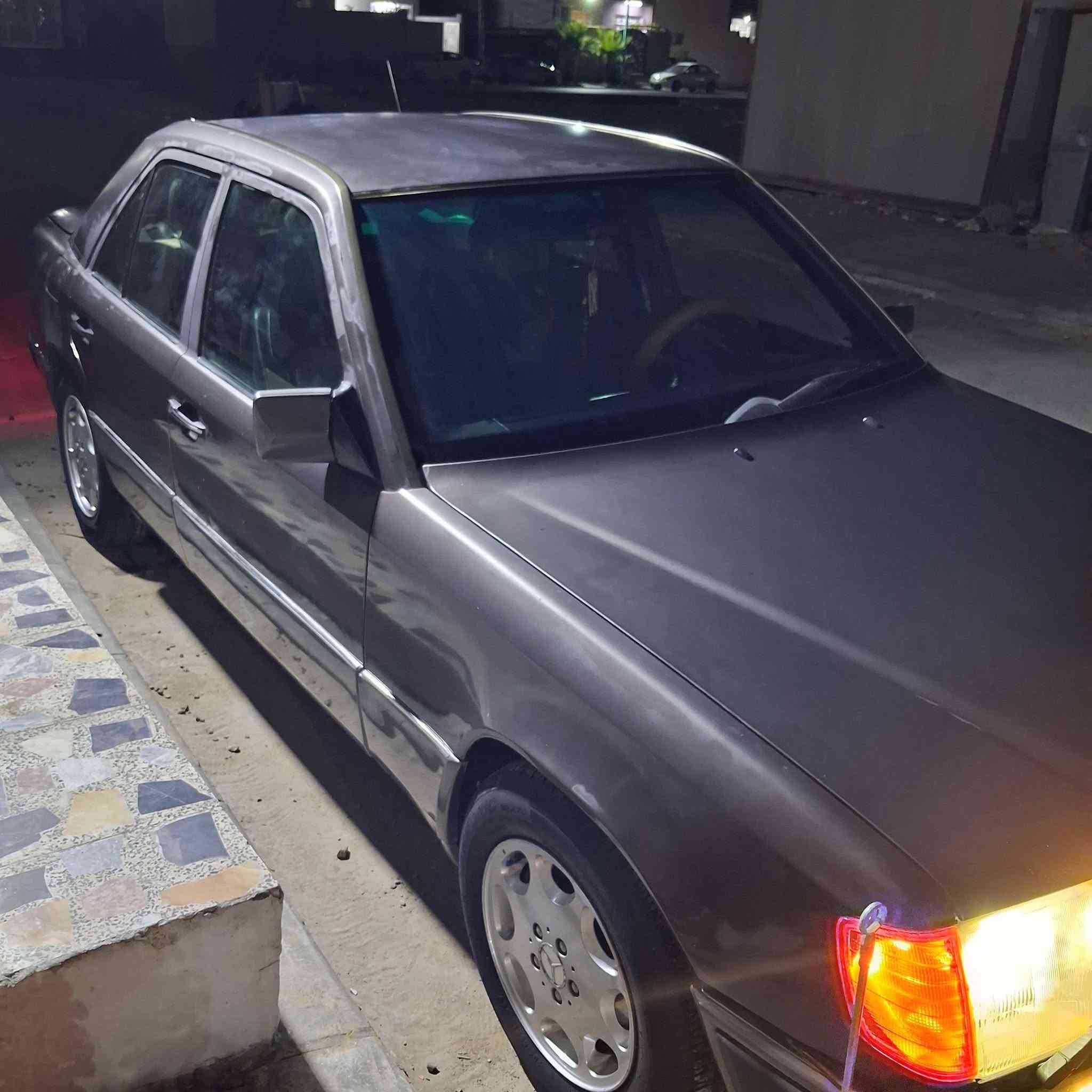 سلام عليكم مارسدس دب موديل 92
سياره بلادي 
مكينه عنكبوت 6سندر بلادي 
تبريد شغال 
تخم تايرات جديد 
صدر جديد 
جام 4كهربايات 
سياره جاهزي كهربايات كله شغاله 
سياري حلوه احله من صور 
سعر 55وبيه مجال 
باسمي سياري 
كربلاء 
رقم لهاتف ***********
