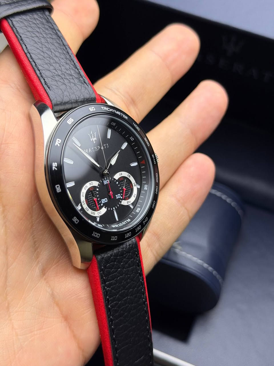 MASERATI
اصلي اورجينال ايطالي 
كاملة المرفقات الاصلية غير مستخدم  
سير جلد طبيعي اصلي مختم 
سنتر ثواني منفصل 
نظام 12،24 ساعة 
تاريخ شهري 
ارقام واميال لامينوس 
مقاومة للماء 100 متر 
ستانلس ستيل بالكامل 

⭕️السعر مناسب جداً للمهتمين 

ملاحظة / جميع الصور من تصويرنا للقطعه

cmYpIDWsqsvtUzegXU


**إذا كنت صاحب هذا الإعلان وتريد حذفه لأي سبب، رجاءا أرسل رسالة إلى الدعم الفني**