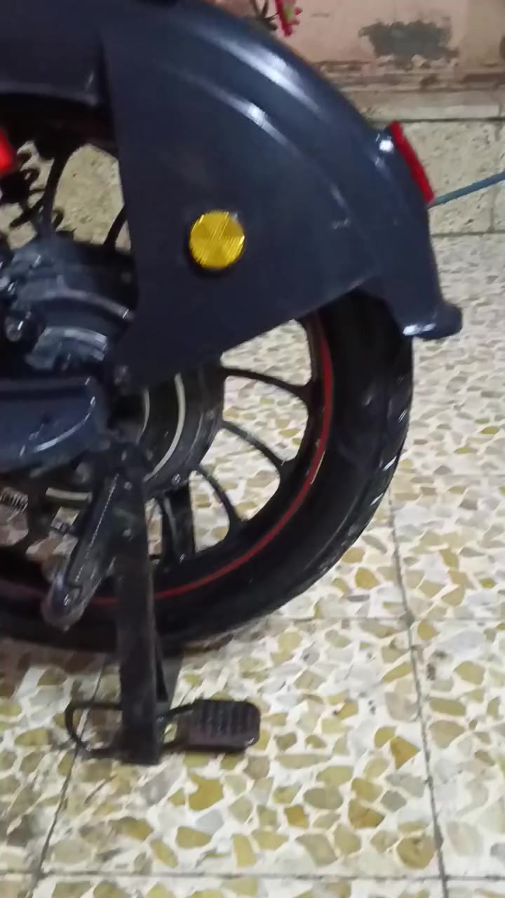 ماطور شحن للبيع حجم كبير  اربع🔋 بطاريات جديد
لايت امامي 💡
سرعه99🏍
حقيقي50🏍
الاماطور كدام العين  ادفع سعر يرضيني ويرضه الله 
مكان الاماطور موصل شراي تعال خاص


**إذا كنت صاحب هذا الإعلان وتريد حذفه لأي سبب، رجاءا أرسل رسالة إلى الدعم الفني**