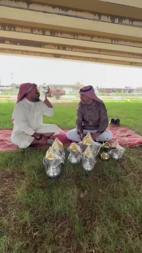 #السعر8_الف  مالت نار 🔥 مالت طبخ شرط
 اذا مو 2 ملم لا تستلم الطلب 
او عدنه نوع اخر 10 الف رالتفاصيل داخل الفيديو 
*********** %  *********** 
#دلة_الشبلي يوجد توصيل لكافة العراق
