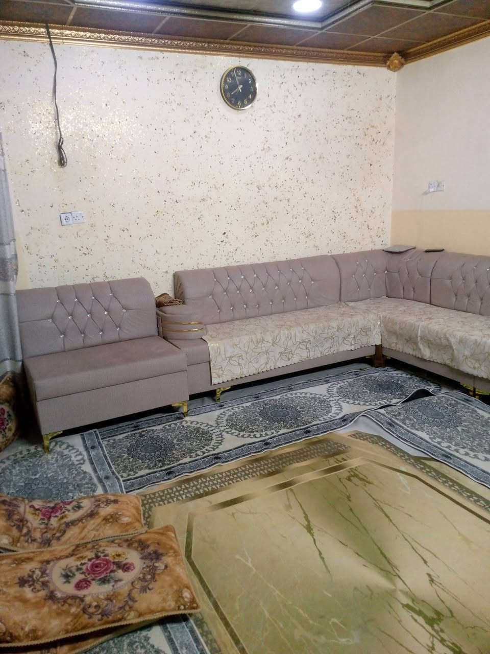 من رخصت الإدارة السلام عليكم يوجد طخم غنفات فصال عراقي اسفنج و ضغط عالي مستخدم انضاف أخو الجديد 
الطول 7 متر للبيع والسعر 300 ألف والعنوان الشرقاط 
*********** إتصال 
*********** واتساب فقط 
تحياتي واحترامي للجميع................
