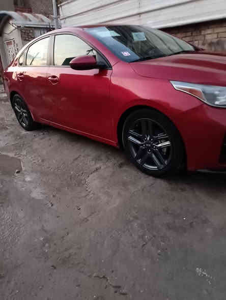 السلام عليكم سياره فورتي موديل 2019 رقم بغداد رقم دولي ماشيه 61 كير  مكينه جدد الموصفات فتحه تحديد  مسار توقف ذاتي امريكيه الحادث جاملغ وبنيد الاتصال السعر 120ورقه الاتصال على الرقم *********** العنوان بغداد
