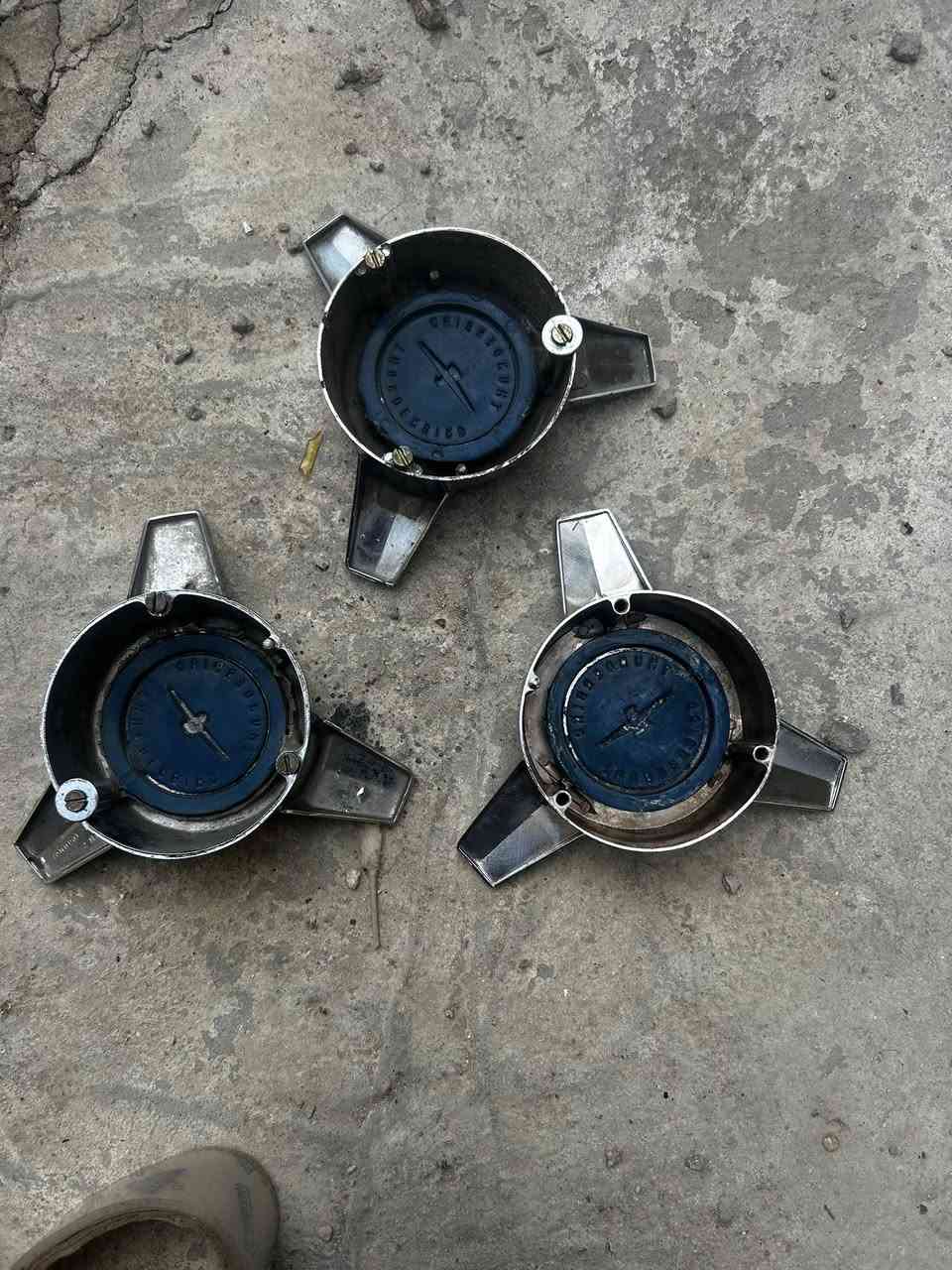 ‏السعر 300 ￼.   ***********
