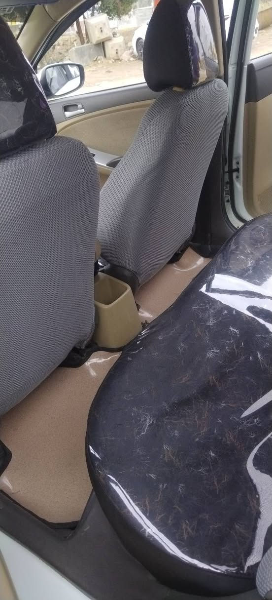 اكسنت ٢٠١٤ خليجي كفاله كير محرك برقي مامفتوح بي دوشمه جديده كاعيات جلد تبريد تدفئه فول سيارة ربع دينار مذب عليها مكان كوت مركز السعر ١١٣
***********
