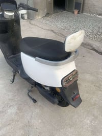 دراجه شحن  خمس بطاريات كلش نظيفه صرف الشحن مالتها كلش قليل ما بيها اي ...