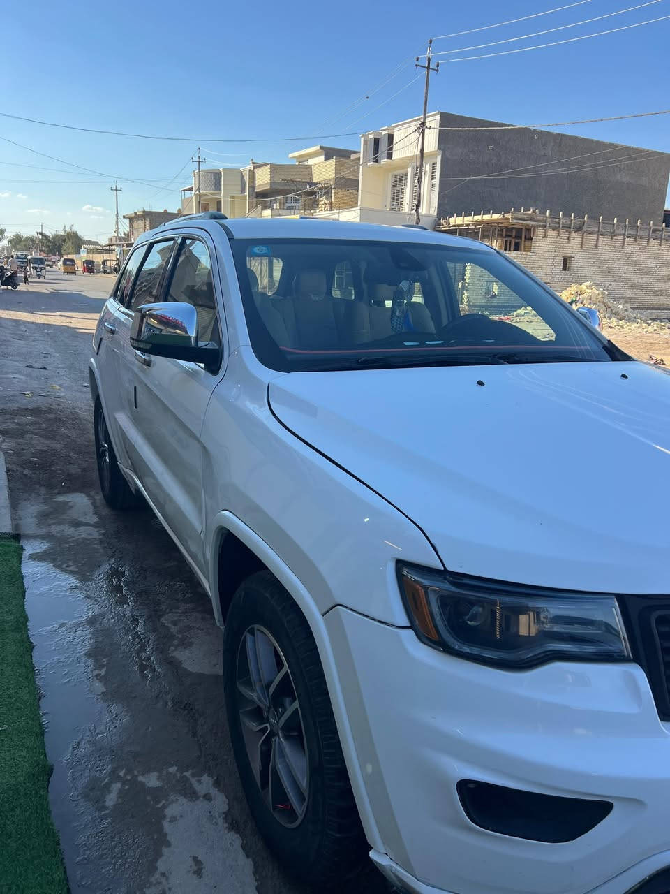 السلام عليكم 
جيب موديل 2014 مكينه و كير كفاله ما مفتوحه محرك 3600 فور ويل رقم بغداد 
بصمه 
تحكم ستيرن 
كامره خلفيه 
كير ماوس 
حساسات 
تشغيل عن بعد 
لد نهاري 
تخم تاير جديد 
و بعد بيهه مواصفات 
السياره وارد امريكي لون ابيض السياره مصبوغة عام مكفوله من الجفيه و الكص حادث امريكا الجاملغ الامامي جهه السائق 
و بالعراق الجاملغ خلف السائق الصبغ اثر طخات و شخوط اني ابيع صبغ عام السياره حد اديه السياره 60%
السعر138 ورقه وبي مجال 
الاستفسار الاتصال ***********
*********** واتس
