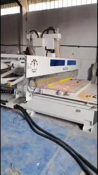 🚀 ماكينة CNC Nesting Router احترافية للإنتاج الصناعي  إذا تريد إنتاج أ...