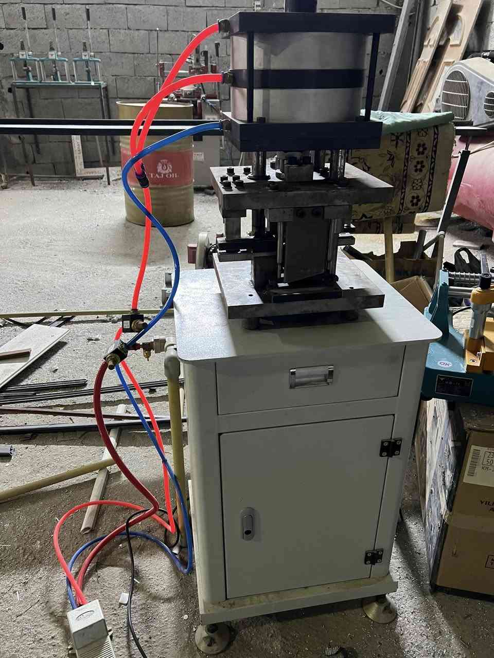 ثاقبه هواء اخو جديد شرط فحص 
شراي يخابر ***********
واكو توصيل جميع محافظات
