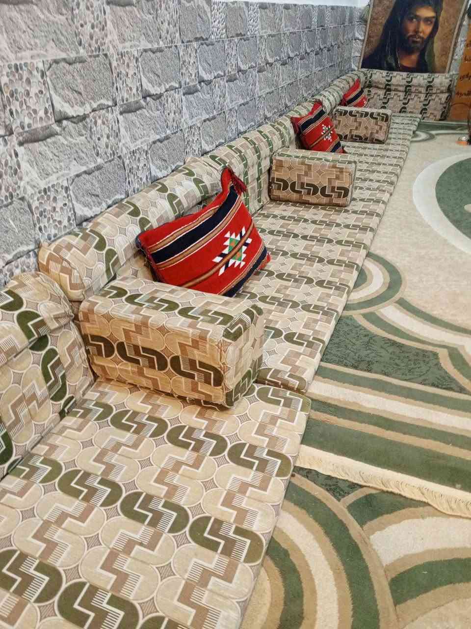 ديوان للبيع في منطقه الثوره 150، وبه مجال  ***********  ابو عباس
