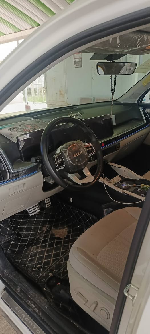 ام عليكم سورنو2024 مواصفات الدوليه ضمان 8تبديلات كفاله عامه ماشيا 14000كمرقم بغداد باسمي 
مواصفات ويل 19 كير موس سايدبريك دكمه حساس أمامي خلفي بردات صندوق كهرباء كراسي اماميه كهرباء للاستفسار الاتصال على الرقم *********** مكان السيارهوالعامريه جانب الكرخ بغداد, العراق
