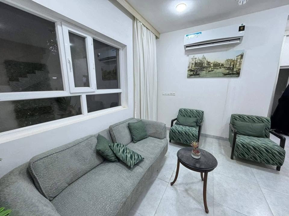ركن 175م شارع 20م مخفض 30 مليون 
دار للبيع في مجمع المرتضى السكني – المرحلة الثانية

🏡 المساحة: 175م
📍 شارع 20م – موقع ممتاز وشارع تجاري
💰 السعر الحالي: 145 مليون نقداً فقط
⚡ فرصة قوية لا تتكرر

تفاصيل الدار:
▪️ 3 غرف نوم
▪️ 3 مجاميع صحية
▪️ تصميم مرتب وموقع حيوي مناسب للسكن أو الاستثمار

📞 للاستفسار والمعاينة:
***********
