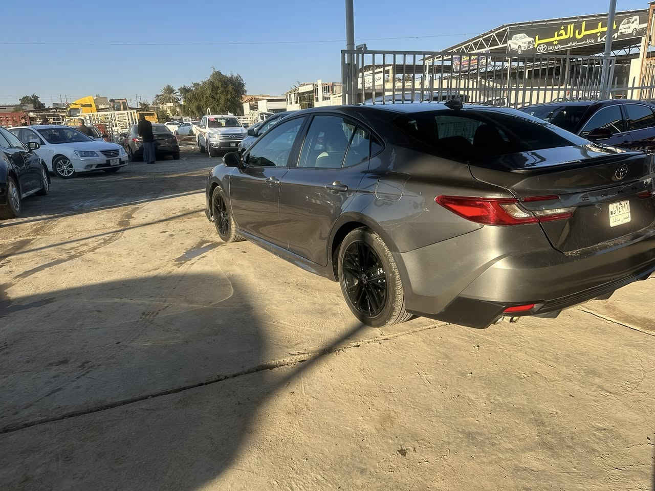 كامري  25 فول مواصفات ضرر بنيد وجاملغ ايسر بدون دواخل ..
السعر 210$  
للاستفسار ***********
