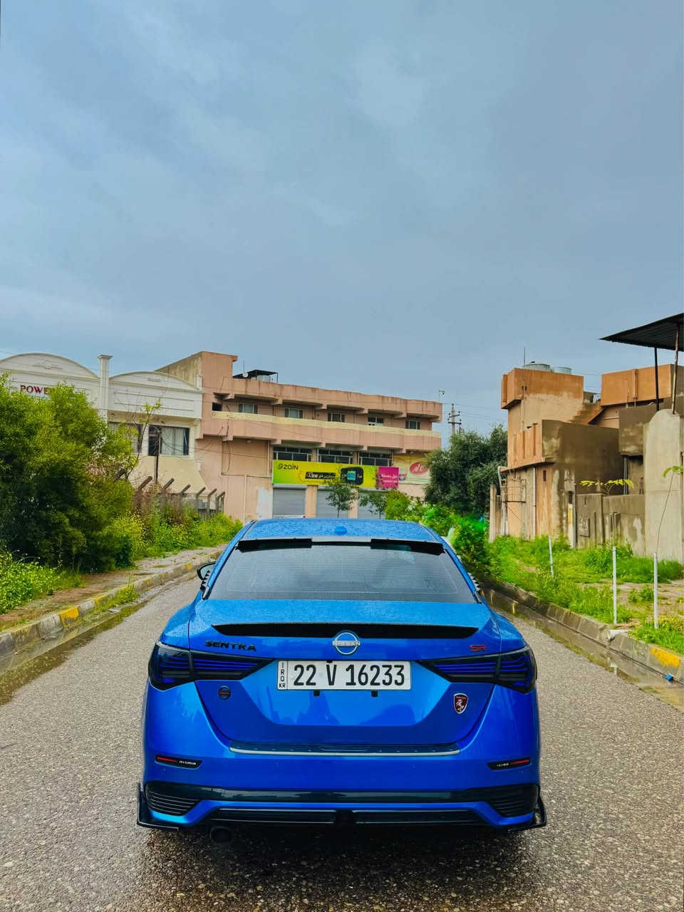 سلام عليكم 
نيسان سنترا nissan sentra 🇯🇵 
موديل 2024
مواصفات SR
ماشية 6الف 
مرقمة اربيل شرط التحويل 
بيها بطاقة بانزين ✅
سيارة شبابية و مصروفة عليها اهواية
- بك لايت ليزر ( ١٠٠ مود ) 
- ويل ميد نايت
- بلاجكتور امامي ترحيب 
- جناح ، سكوب ، دفيوزر ، بولارايز
- داخل كامل كاربون اصلي 
مواصفاتها : ( بصمة ، دخول ذكي ، تشغيل عن بعد ، رادار امامي و خلفي و جانبي ، توقف تلقائي تبريد مفصول ، تحكم ستيرن ، كار بلاي ، كامرة خلفية ، …)
السيارة كلين تايتل من دعامية لدعامية
ملاحظة : جاملغ السكن بيها طعجة و مبدلينه ( البلادي مالته موجود )
السعر : 152& قابلة لتفاوض 
مكان السيارة كركوك
رقم : *********** كركوك, العراق
