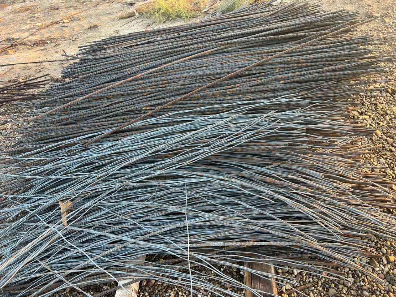 السلام عليكم يتوفر حديد ستران 5ملم....4 ملم....3 ملم...قياس مختلف بانسب الاسعار للتواصل ***********..... _***********
