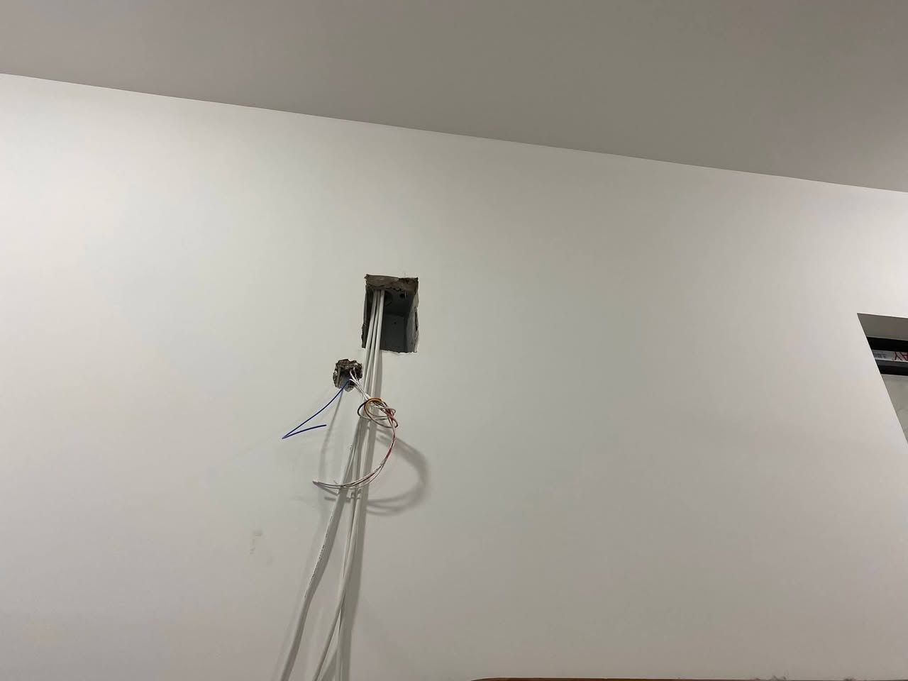 ورشه عالم التبريد
صيانة وغسل ونصب جميع انواع السبالت
نصب سبالت/صيانة/الشغل كله ع الضمان موسم العنوان
-الرمادي
شغل موقعي في جميع مناطق الرمادي
شحن غازR22 وغاز R410
تبديل عاكس/تبديل كمبريسر/بالضمان/ تنضيف القطع الداخلية والخارجية 
-سرعة وامانة في العمل
-عمل موقعي 
ورشة متنقلة في جميع مناطق الرمادي
هاتف ***********ابو يحيى
