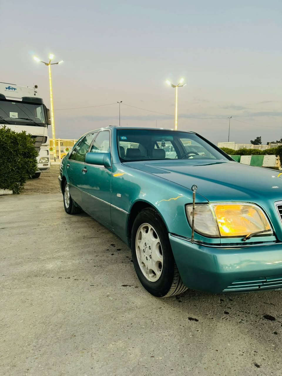 للبيع مرسيدس شبح موديل 93 مكينه وكير كفاله تابوت صدر امامي خلفي جديد نقص سياره كمريسر سلايت يشتغل ع نص بس هذا نقص بيه سياره كامله وين ما تريد تراي 
تخم تاير مري شفط ارير شغال دواخل بلادي جلد رصاصي بلادي صبغ يخبل احلا من صور رقم بغداد نكليزي راعي سياره جاري يعني شوكت ما تريد تحول مكان سياره بغداد الحسينيه 
السعر 60 قفل قفل ***********
