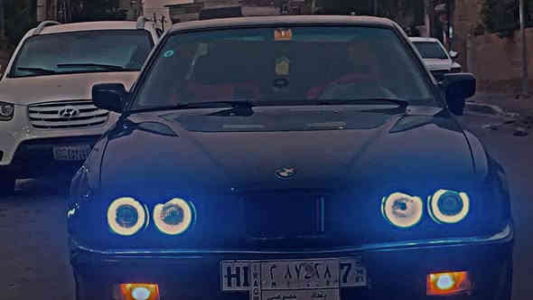 سلام عليكم BMW735 عطلاتها فقط الكير مدري شبيه تشتغل سياره بس ما تمشي تخليهاDمتمشي مدري سئلت كالو تصليحها450الف الي تعجبه فقط مراوس بدون كسر بل حلال مكاني بغداد بنوك***********
