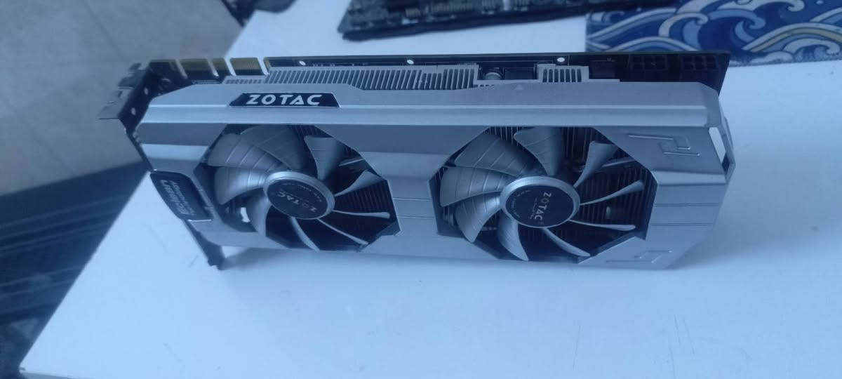 تجميعه فصخته وقطع هوايه 
مذربورد 

MAG MSI B365 M MORTAR 
جيل ثامن . وتاسع  (س 100)

معالج (س80)
Corei 7 9700F 

كيس لون ابيض 
360////240 فارغ  سعره( 50 )

كيس لون اسود 240 فارغ سعره (40)

مني كيس هوه والمبرد مالته من لينوفو كيس ( غريب ) سعره (40 )

باور سبلاي من كولر ماستر 600 واط سعره (60) 

كرت شاشه GTX 760 مروحتين رصاصي سعره (35)

كيبلات كرت شاشه ومذربورد RGB تركيب فوق الكيبل سعر الزوج كرت ومذر  سعرهم (30)

مراوح لون اسود عدد 5 مع هاب وريموت سعرهن ويه العاب والريموت سعرهم (20)

مبرد من كولر من ديب كووول سعره (15)

كيبوردات واحد ميكانيك سويج جوزي ( واير ) والثاني مو ميكانيك ( يربط  بلوتوث ودنكل و واير ) اثنينهم سعرهم (20)

ماوس عادي سعره (5)

هارد سعره (15)
SSD 120 

هارد HDD سعره (10)
G500


**إذا كنت صاحب هذا الإعلان وتريد حذفه لأي سبب، رجاءا أرسل رسالة إلى الدعم الفني**