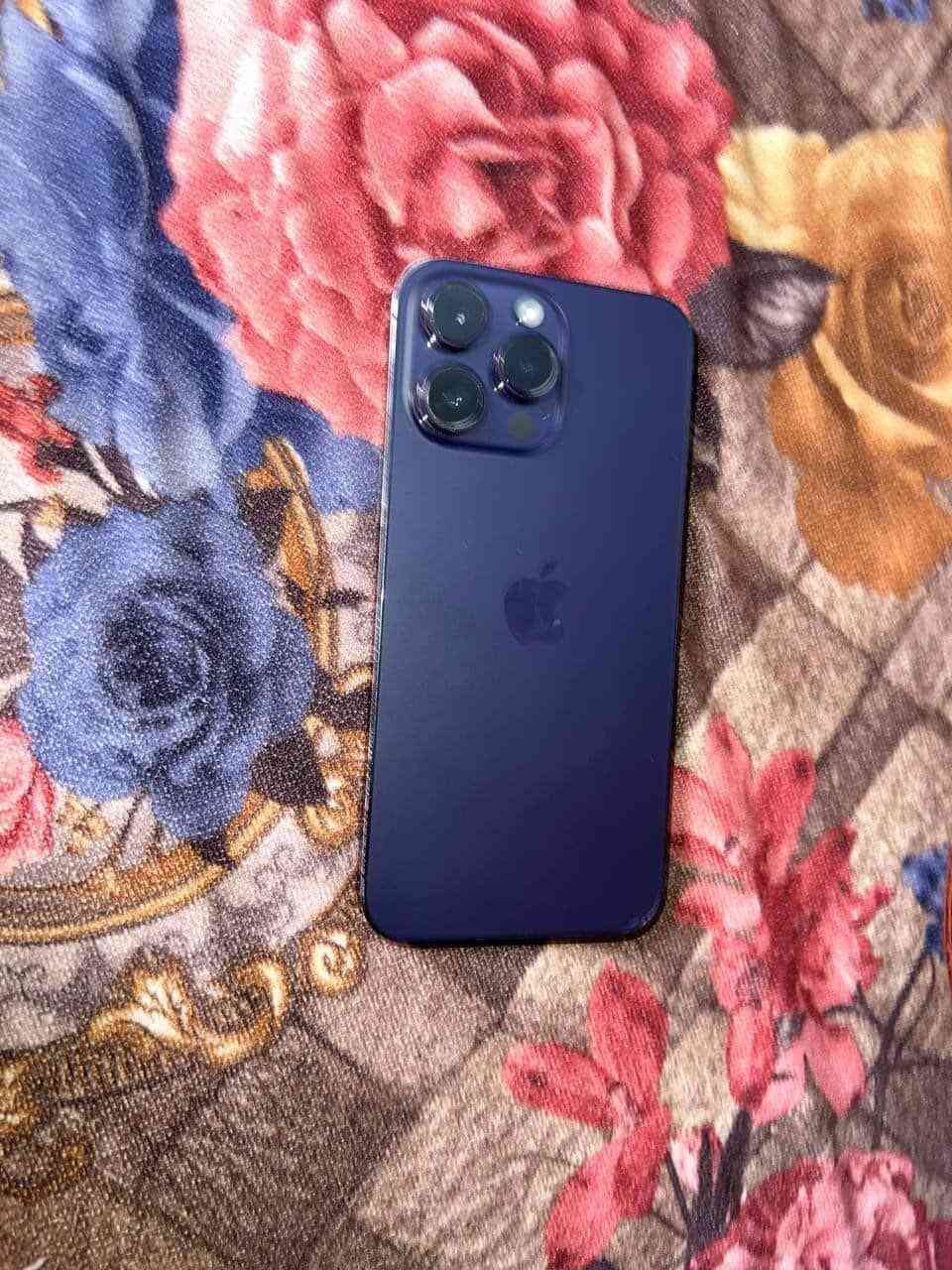 ايفون 14 برو ماكس جهاز من اكول نضيف قليل بحقه لاا مفتوح ولا مبدل بي ايشي جهاز كلش نضيف وبطاريته بلاديه ابد مايصرف شحن وضمان هم مكاني بغداد العبيدي سعر جهاز 950 رقم واتساب فقط ***********
