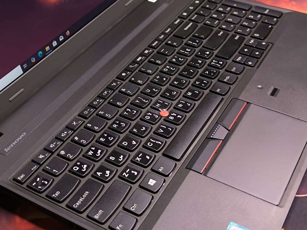 توفر حديثا 
عدد 15 قطعة

Lenovo ThinkPad E560
i7 6th U
معالج كوراي سفن الجيل السادس U

8GB DDR3 1600 
رام 8 كيكا ددر3

هارد 256 كيكا سسد 

كرت شاشة انتل 4 كيكا 
Intel(R) HD Graphics 520 - 4GB

كرت شاشة خارجي 2 كيكا 
AMD Radeon (TM)  R7 M370 -  2GB

كيبورد ستيكر
دقة الشاشة FHD
حجم 15.6

290


**إذا كنت صاحب هذا الإعلان وتريد حذفه لأي سبب، رجاءا أرسل رسالة إلى الدعم الفني**