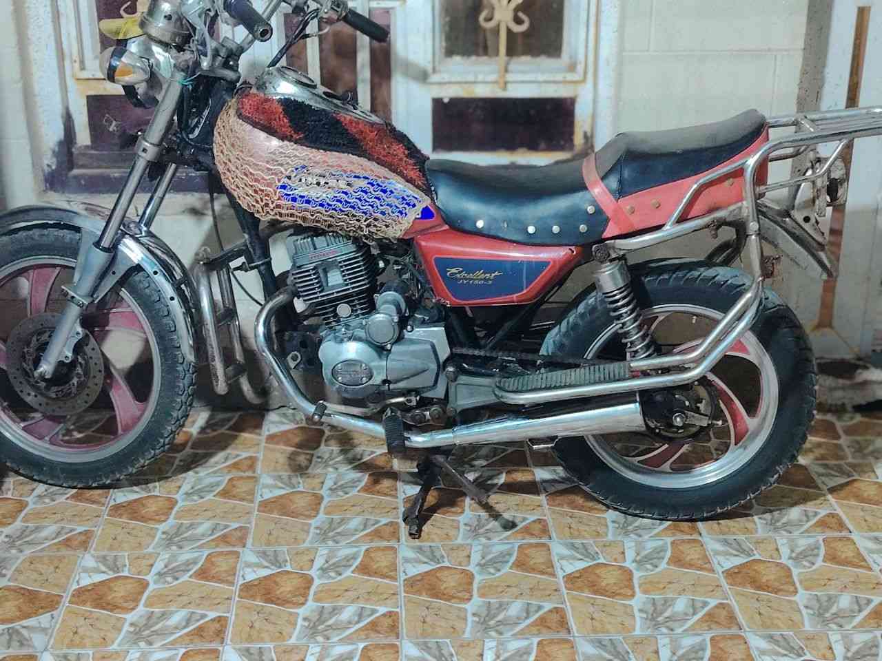 سلام عليكم جونده للبيع سعر خاص لو الاتصال 
***********
