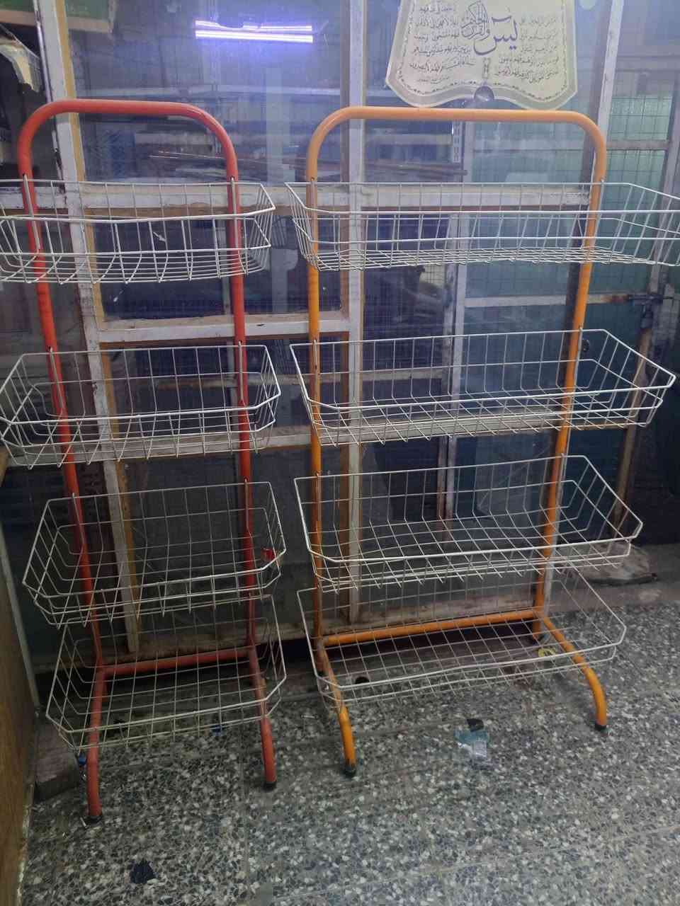 عارضات عدد 5 شغالات ونضيفات
سلات جبس عدد 2نضيفات 
سفينة وسطية عدد 2 وحدة متر ووحدة متر وعشرين مكان مدينة الصدر حي الكوفة 
***********
