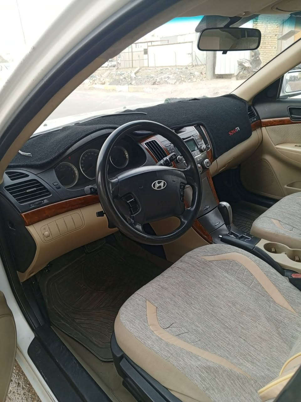سلام عليكم سوناته 9 خليجي 
رقم بابل نكليزي
مكفوله من التبديل فقط قطعتين صبغ سونار موجود بل منشور

مكينه 2400 جديده تخم تايره حداديه سياره خير من الله جاهزه 
السعر 115 
مكان السياره ناصريه 
تصل عله الرقم ***********

