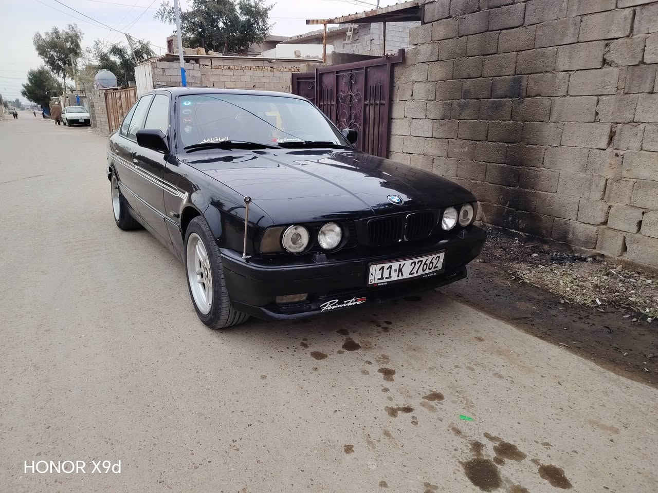 سلام عليكم للبيع بي ام 535 جديده
موديل 1992 بدون فتحه السيارة 
كير ومحرك 35 جدد 💪💪
صدر امامي وخلفي كله جديد 🇩🇪💪
تخم تاير جديد بيها ويل ام بيها 💪
تبريد شغال جاهزه للأخير السياره
بدون ضربه مصبوغه للجماليه السياره 
ترايك وين متريد سياره جاهزه من كلشي
السعر 60 وبيها مجال قليل 
رقم بغداد مشروع وطني تحويل مباشر
العنوان بغداد رقم الهاتف ***********
