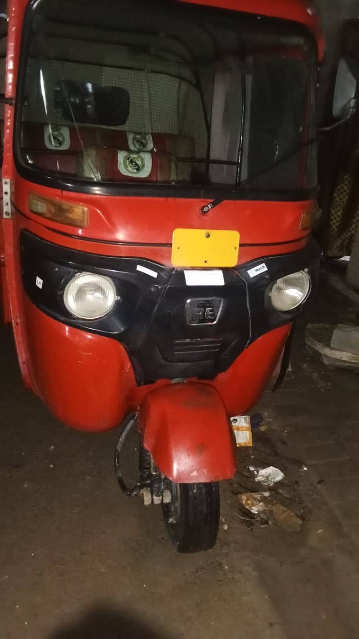 السلام عليكم تكتك 20مكينة مكفولة من التنقيص والتبخير تكتك مال جناي معمرة دوسات الامامية والخلفية تعمير حلو رقم انكليزي بسمي تحويل ثاني يوم اوسويلك عقد مروري وثاني يوم لازم اتحول السعر 6600 رجاء بياع شراي لاتراسل وتكسر بالسعر ترى اسمعك حجاية موزينة بس الجناي اخلي على راسي مدينة الصدر حي طارق الشيشان اتصل وهاي كل تفاصيلها لاتكلي اشبيهة اقر المنشور وبعدين اتصل ***********
