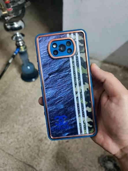 للبيع فقط جهاز بوكو 3x.  رام 8 ذاكره 128 بصمه اصبع جهاز شرط مامفتوح كلشي مابي شرط و ضمان السعر قفلو قفل80 الف الموشراي لا يدوخني *********** مكان موصل
