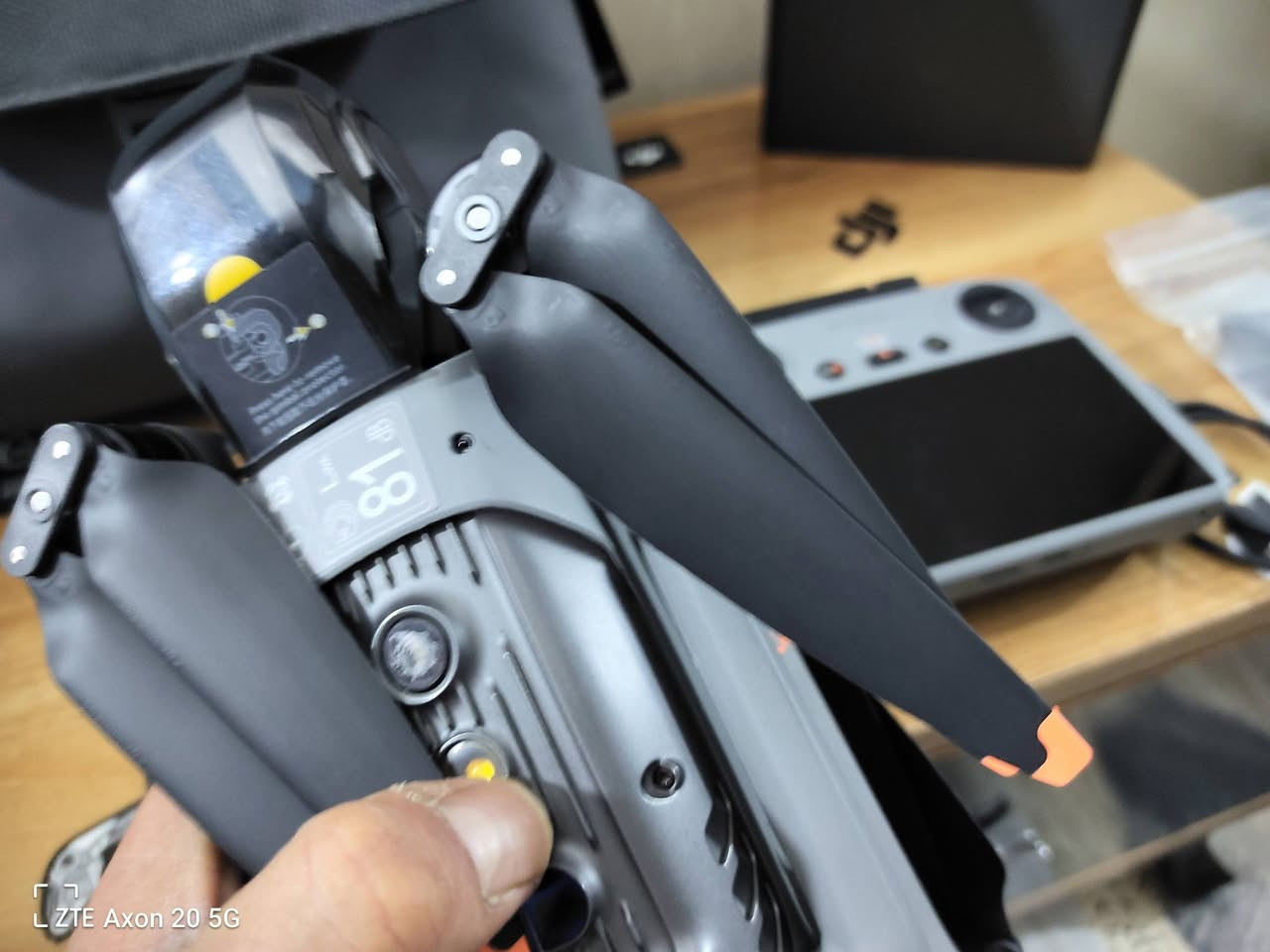 السلام عليكم
dji. AIR.  3. .  
اير ثري  مستعمل كلش قللليل 
نضافه 100/100
كومبو 
كامل ملحقات 
السعر مليون و750
مكان بغداد الاعضميه 
***********
بيع مراوس
