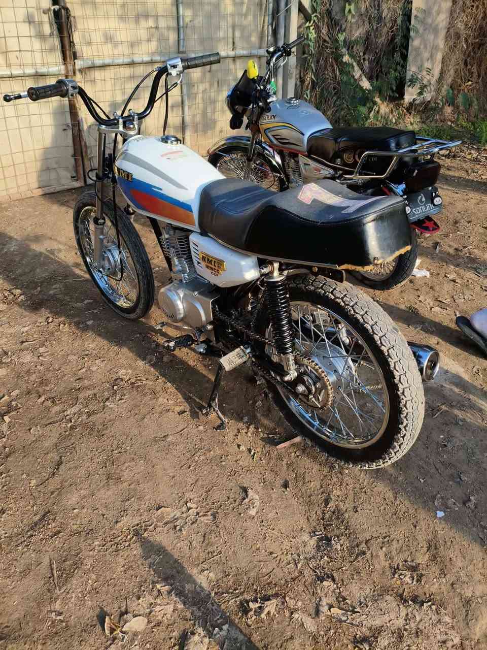 السلام عليكم.. انتنس تعمير مختمه منطول لطول.. بليته ورقم شاصي.. مكفوله فصله ومعدل وكلشي تريده. 650 ومجال قليل.. صارت عليه 825يشهد الله بابل الهاشميه ***********
