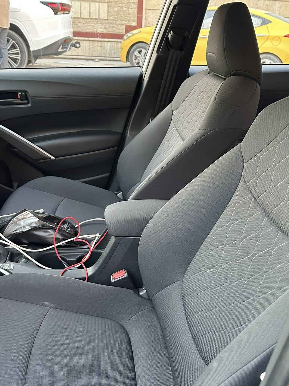 كورلا كروز٢٠٢٥ هايبرد علامة سودة HEV
ماشية 8الاف فقط 
كشتات مخمل   
بصمة + دخول ذكي 
فتحة 
ويل كب ١٧ 
اشاير بالمري 
سبير ما نازل و العدة بعدهن بجيسهم  
تبريد قطعتين
فول تحكم ستيرن 
رادار امامي تحديد مسار و تحذير 
هاند بريك كهرباء 
اوتو هولد 
داريف مود 
Ev مود 
وباقي المواصفات المعروفة 
العنوان بغداد  
السعر 26 و 500وبيها مجال 
السيارة مكفولة حتى من التكحيل***********
