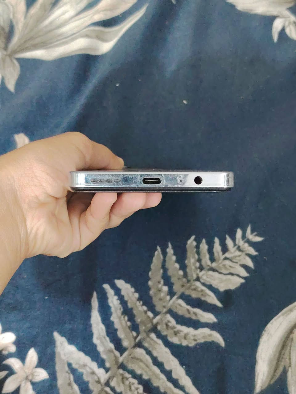 السلام عليكم للبيع او مراوس  تكنو بوفه فايف برو الجهاز الله شاهد زين مراوس بدراجه شعندك نزل


**إذا كنت صاحب هذا الإعلان وتريد حذفه لأي سبب، رجاءا أرسل رسالة إلى الدعم الفني**