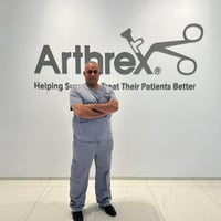 د. ياسر العبيدي • جراحة العظام • هیت شارع الاطباء