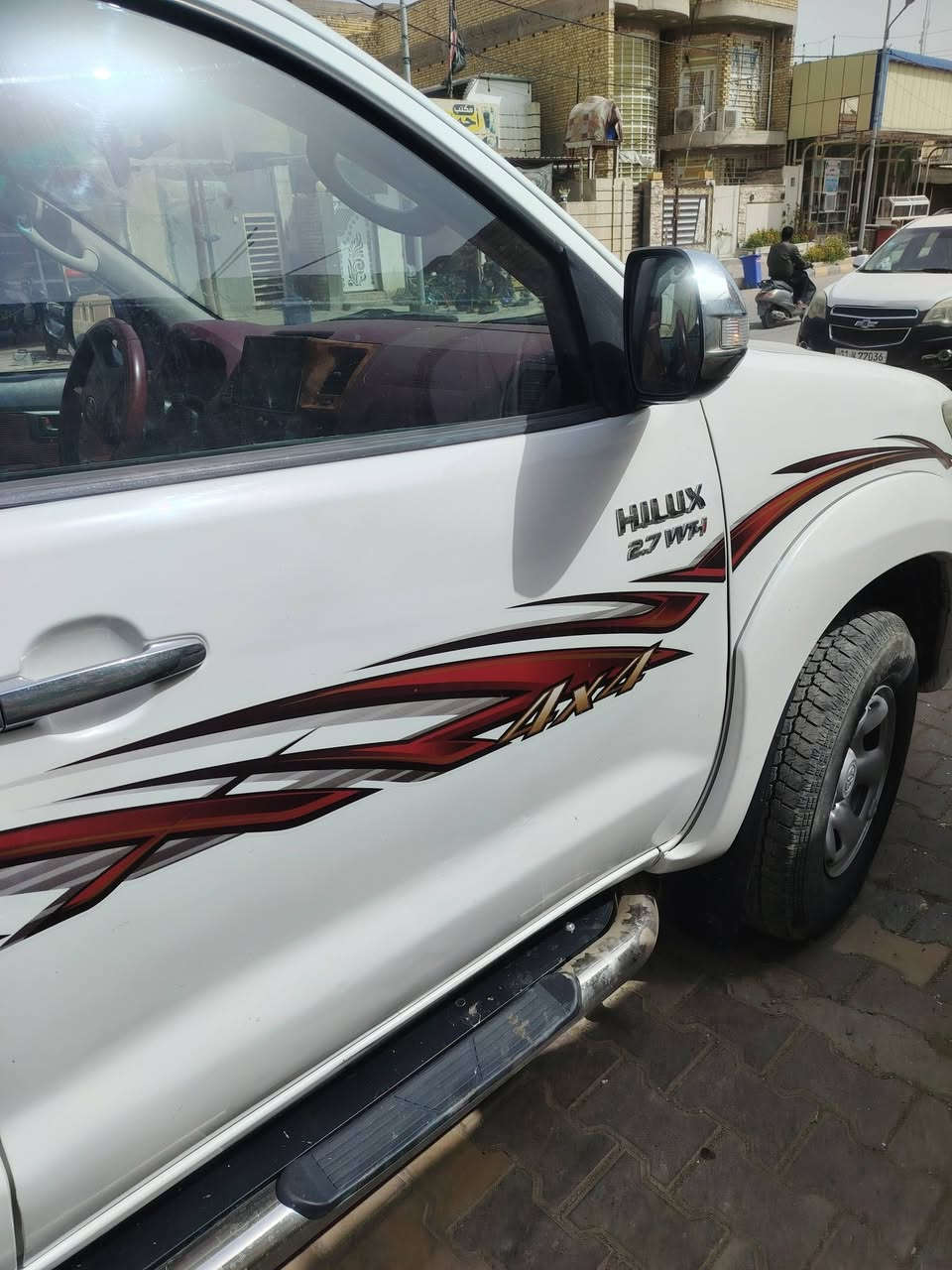 سلام عليكم هايلوكس لبيع موديل 14 كير عادي بيه باردات بدون صبغ  ومعجون منعده الباردات مكفوله تخم تاير حداديه فول السياره مكينه وكير كفاله رقمه دوانيه نكليزي صار 15 م̷ـــِْن جددت سنويته تحويل ثاني يوم سعر 170 وبيه مجال عنواني واسط  الكوت *********** واتساب
