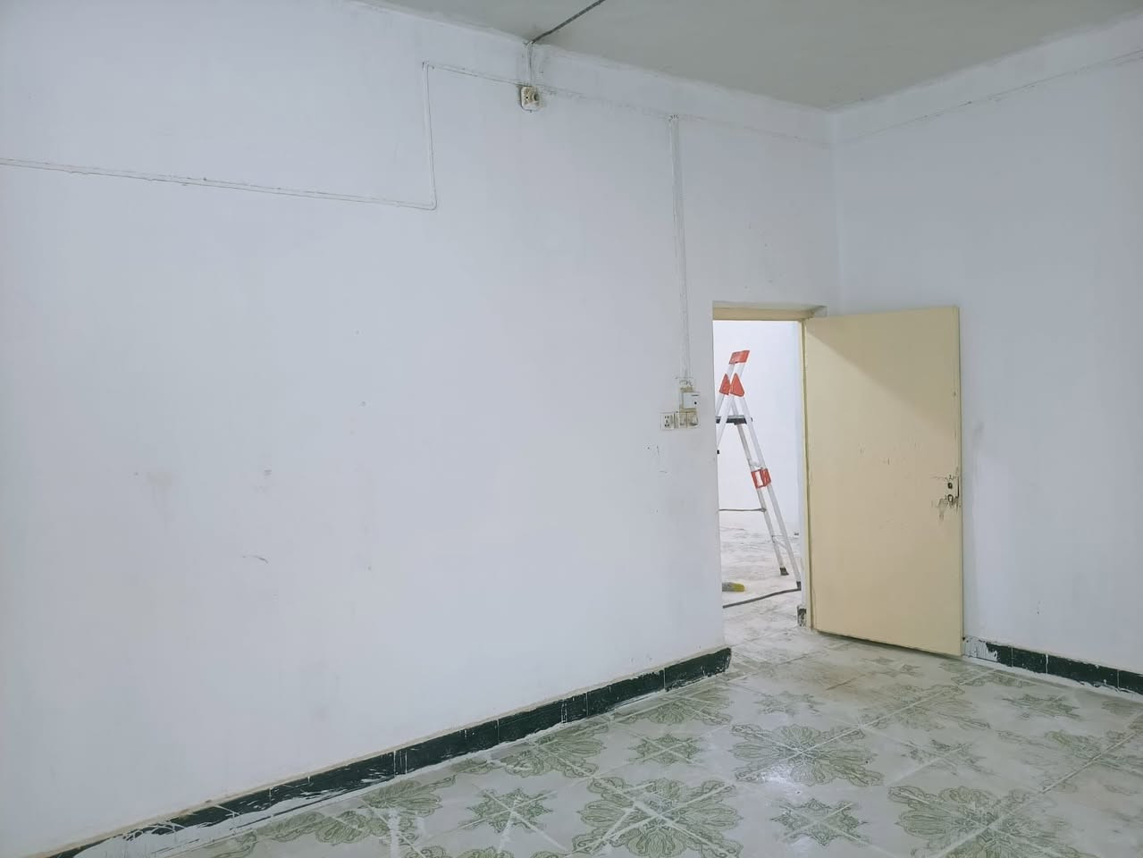 يتوفر بيت للايجار العنوان
ابو الخصيب ابو كوصرة  قرب  حسينية الحسان 
المساحة 180متر 
يتكون من 2غرف نوم صالة ديوانية صحيات  وكراج سعر اليجار 400قفل 
ستفسار خاص


**إذا كنت صاحب هذا الإعلان وتريد حذفه لأي سبب، رجاءا أرسل رسالة إلى الدعم الفني**