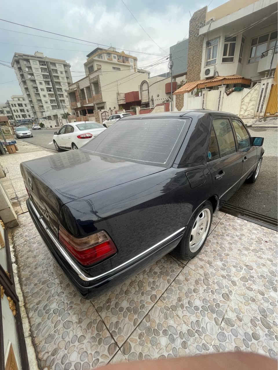 مارسيدس للبيع و التبديل 
سياره فول فول فقط بدون سلايت 
كير محرك شرط 
تبريد. تدفيه 
محرك خراطيم احسن محرك 6 سلندر
داخل جلد سياره كلشي بشرط. 

سعر 83 وبي مجال.  عنواني زاخو 

*********** زاخو, دهوك
