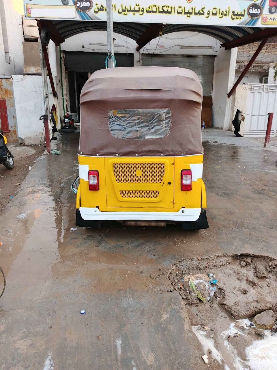 سلام عليكم تكتك نضيفه مال جاني خير من الله لاتنقيص ولاتبخير أكسله حلو 2021 عارضه 6و800وبيه مجال مصبوغة عام اتصل عل رقم *********** مامتواجد عل نت
