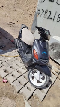 دولفين لبيع دراجه نضيفه  مكينه ناعمه كفرات بلاد سلف نقص بس با ترى السع...