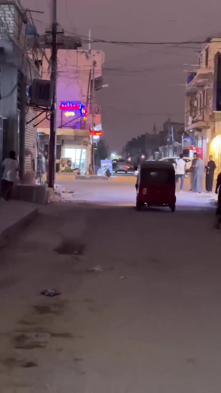 دار للبيع حي طارق الوسط مقابل عيادة حسين المضمد مساحة 200متر طابو صرف باسمي سعرة 160وبي مجال للاتصال ***********
