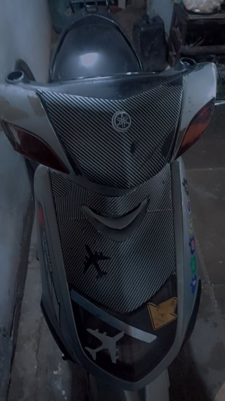 ***********
دراجه شغاله وجاهزه مابيه اي شي دراجه سكنس نثيه دراجه كلش نظيفه الي يحب يشتريها يتواصل وياي واتساب مكاني الشعله السعر 350وبيه مجال
