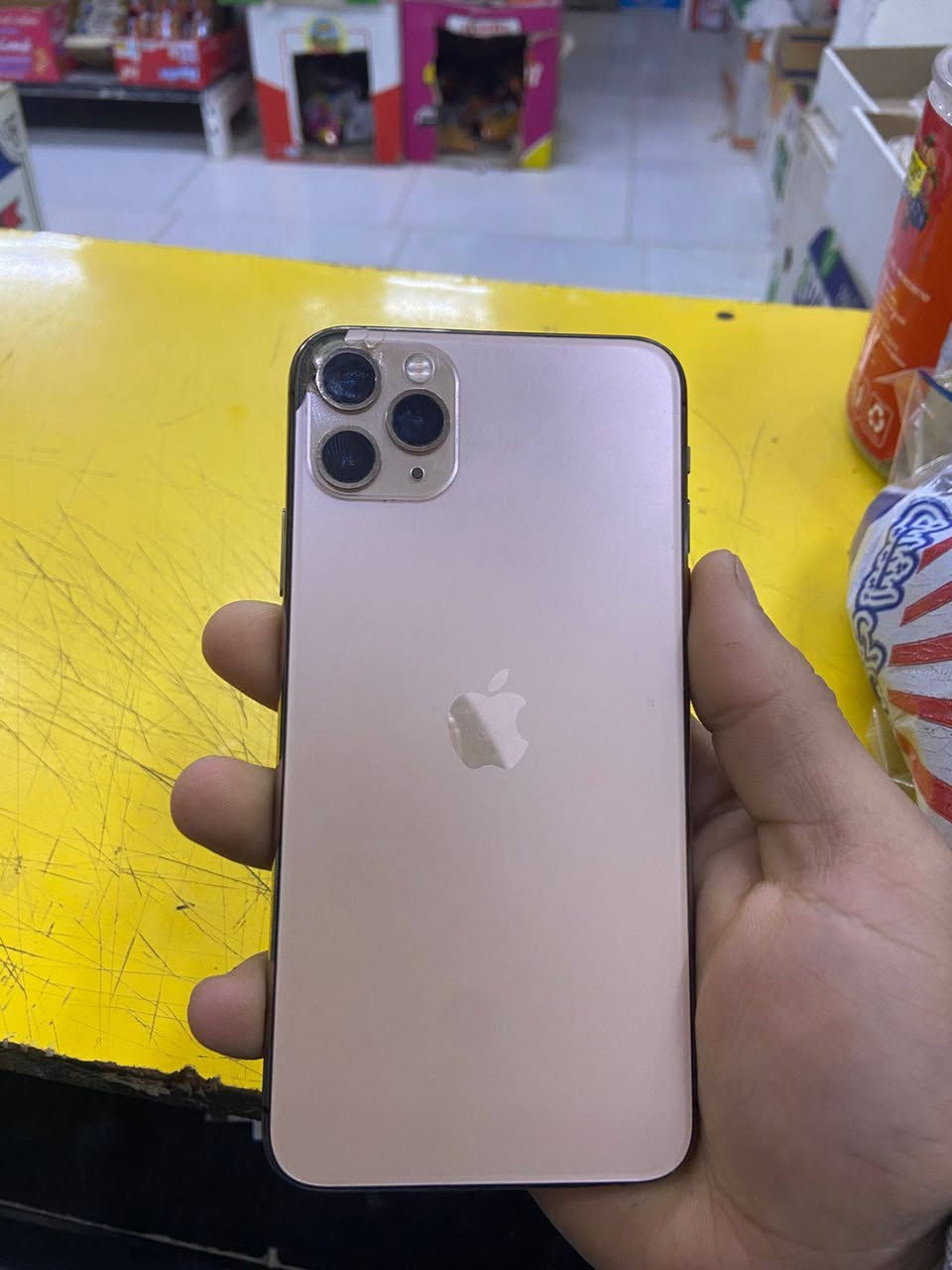 السلام عليكم ايفون 11برو ماكس امريكي ذاكره 265 مبدل شاشه فقط وبيه نقطه سوده فوك ما مئثره ب كلشي بطاريته 68 ما مبدله شريحيتن السعر 250
***********
